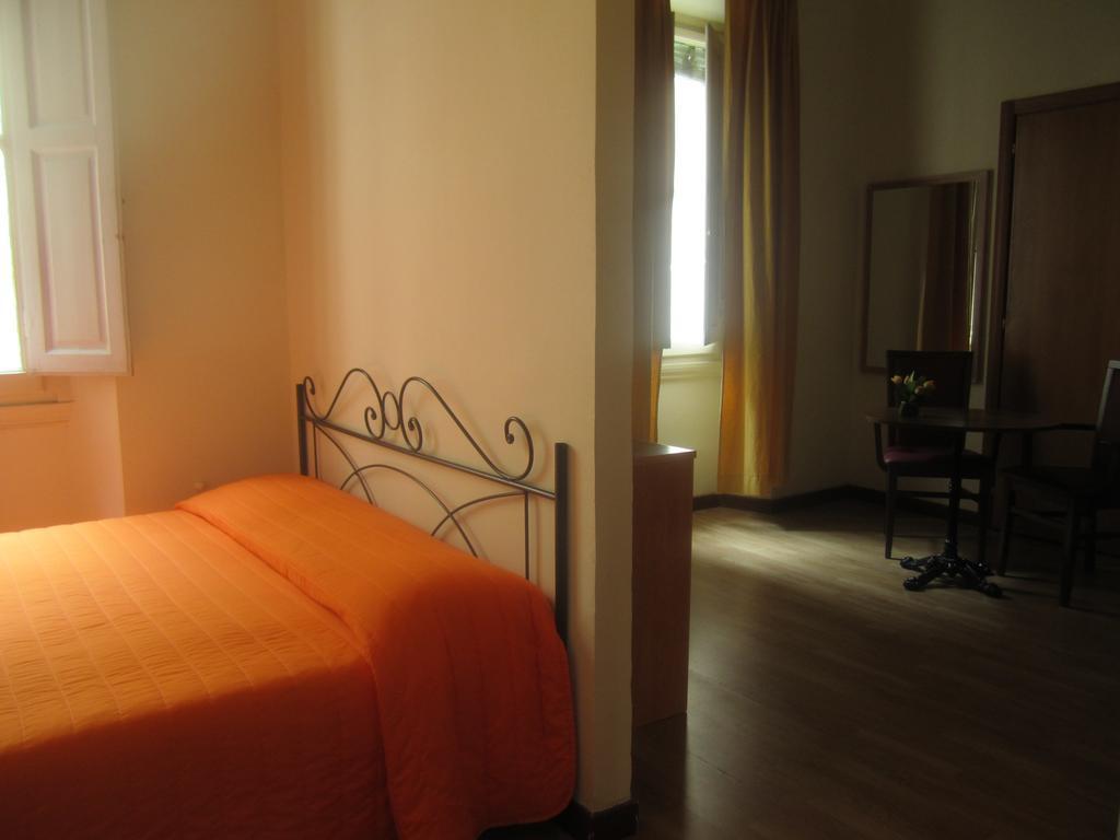 Hotel Savonarola Florença Quarto foto